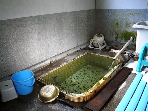 高田温泉の浴室