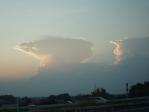 双子の巨大雲が発生