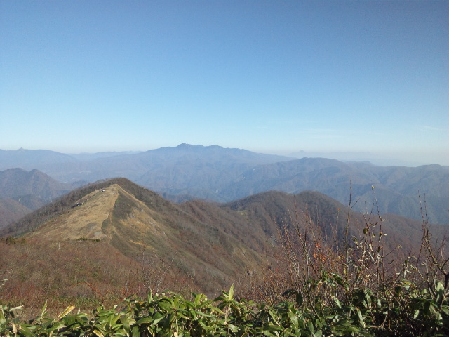 谷川岳天神峠から武尊山を望む