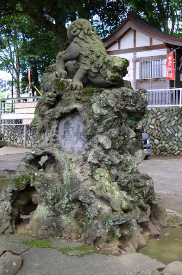 相原諏訪神社の狛犬左