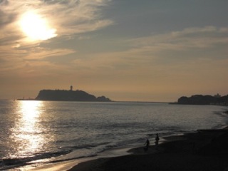 七里が浜から見た江ノ島