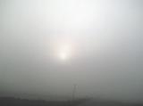 １２月１日濃い霧の中の太陽